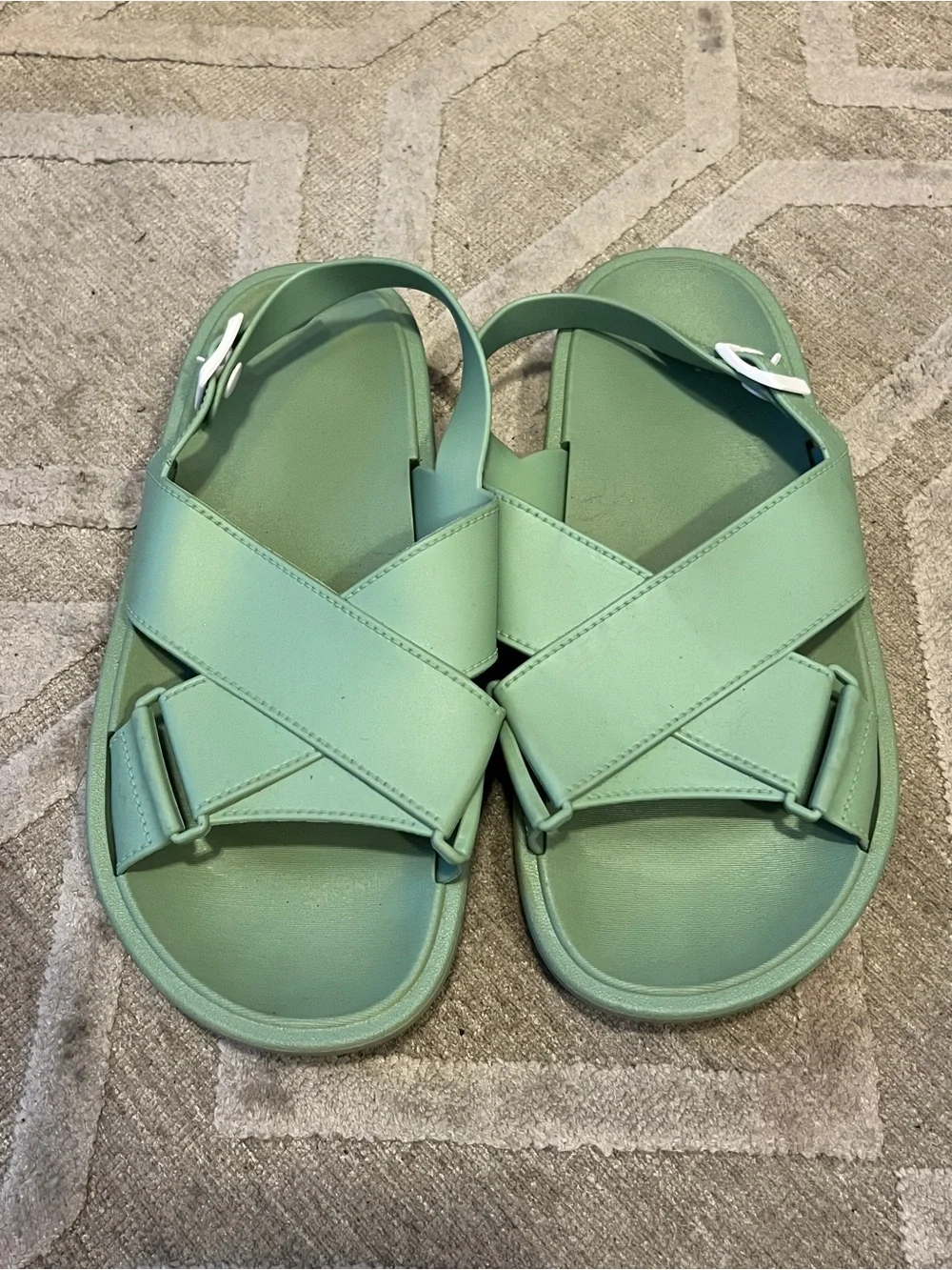 Mint Green Crisscross Slide Sandals - rubber waterproof Women size 7.5